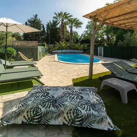 Imagine Roussillon Privee Avec Piscine - 8 Personnes Affittacamere *