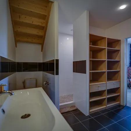 Imagine Roussillon Résidence Privée Avec Piscine - 8 Personnes